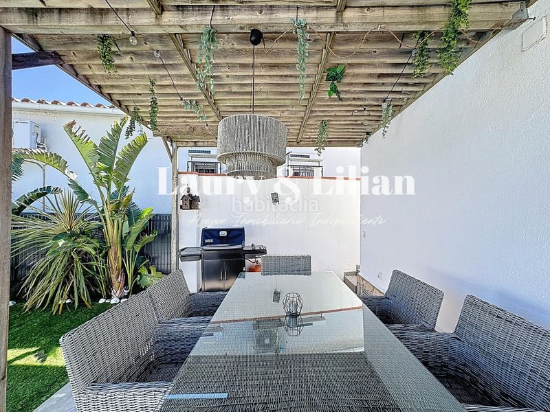 Foto eb82a251-f745-4d33-bb2e-4f47d33f68a7. Casa amb piscina a Sant Maurici Empuriabrava