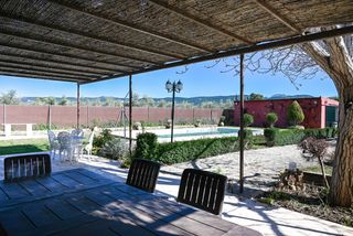 Country house in Zona de la Vega