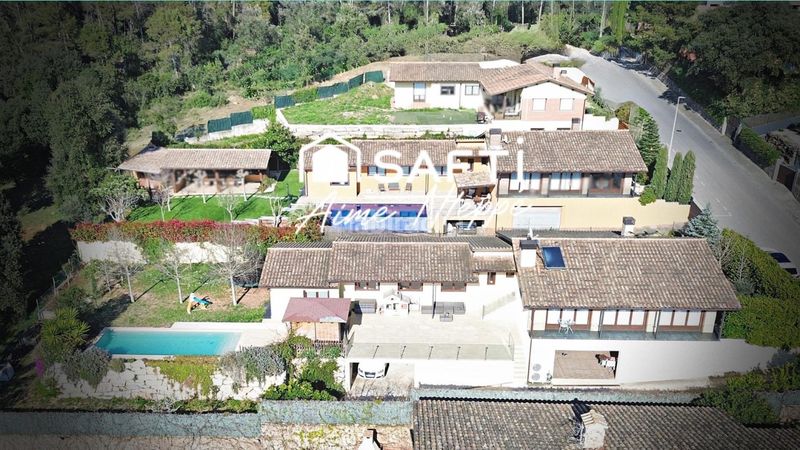 Foto 674a2154-c8c5-4945-95b9-a99760cd3f6b. Casa amb calefacció aparcament piscina a Sant Julià de Ramis
