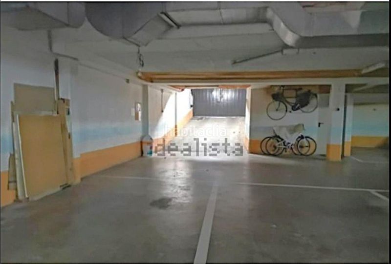 Foto a95a6c80-d7d1-46a5-a58d-e71088596b8d. Casa adossada amb aparcament a Zuera