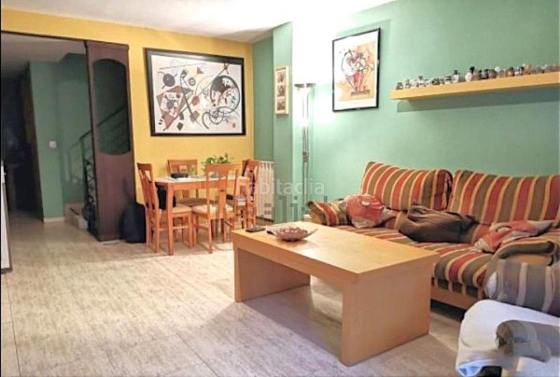 Foto cca28b09-9016-48ea-90ed-6a1ce9197713. Casa adossada amb aparcament a Zuera