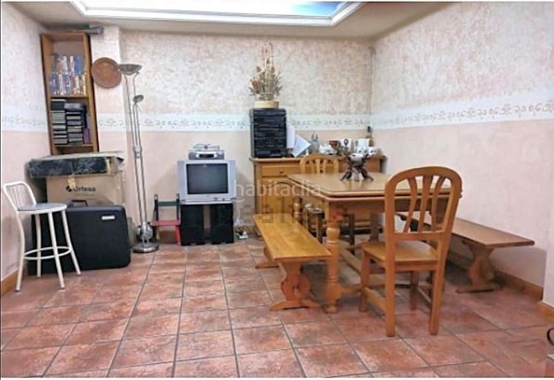 Foto f118be1f-7a4e-45bc-9646-8cad94583b6f. Casa adossada amb aparcament a Zuera