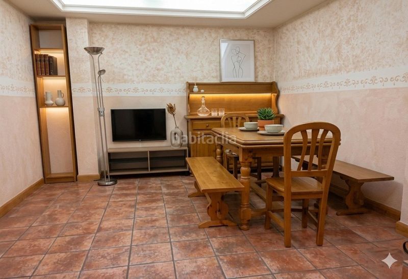 Foto f8332658-63b4-4cb0-a6d6-9253f7beffb2. Casa adossada amb aparcament a Zuera
