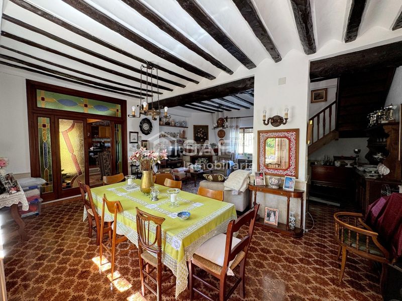 Foto 23aa8448-6e68-4ea0-8eaa-4561059b77f0. Casa amb piscina a Monòver