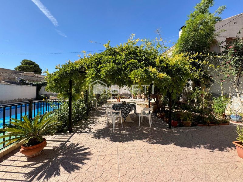 Foto 52311a9c-4040-436e-939f-901a611c9d4d. Casa amb piscina a Monòver