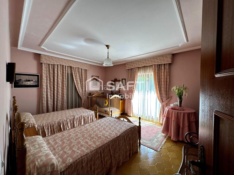 Foto be1b3a6b-38bd-4b82-bece-9725b9d80fe2. Casa amb piscina a Monòver