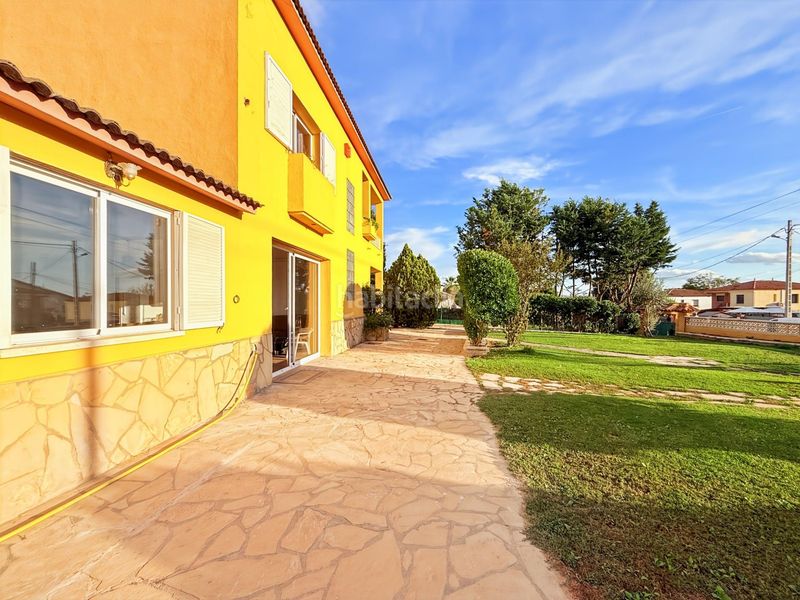 Foto f2675de8-8326-431d-ad9b-86f91c6c8ef1. Casa amb calefacció piscina a Piera