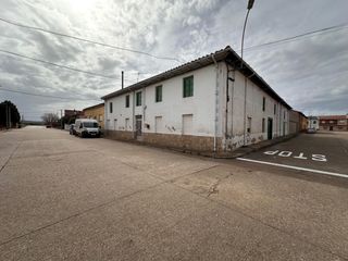 Casa adosada en Riego de la Vega