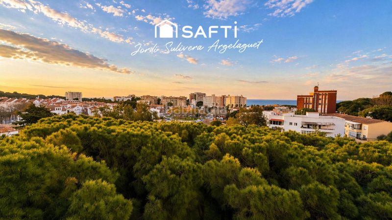 Foto b48ee4c3-f389-4a16-93a5-6a1f6f8d3aa3. Pis amb aparcament a Fenals Platja d´Aro