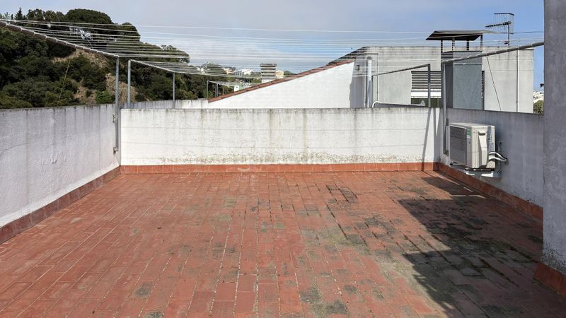 Foto 3c37a4f0-5a8c-4163-88f7-c239f4c36e47. Pis amb calefacció aparcament a residencial Blanes - vistamar Blanes