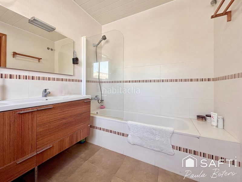 Foto 93d4c3ea-0e53-4fb8-b9ca-d551fb196c00. Casa amb calefacció aparcament piscina a Olivella