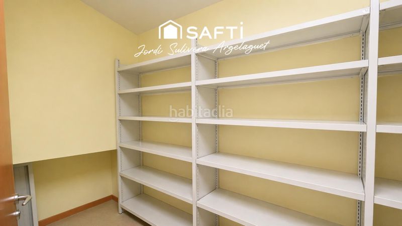 Foto 2be96146-8fb1-4920-9ed2-f3d110d4b3c5. Local comercial a La Devesa Girona