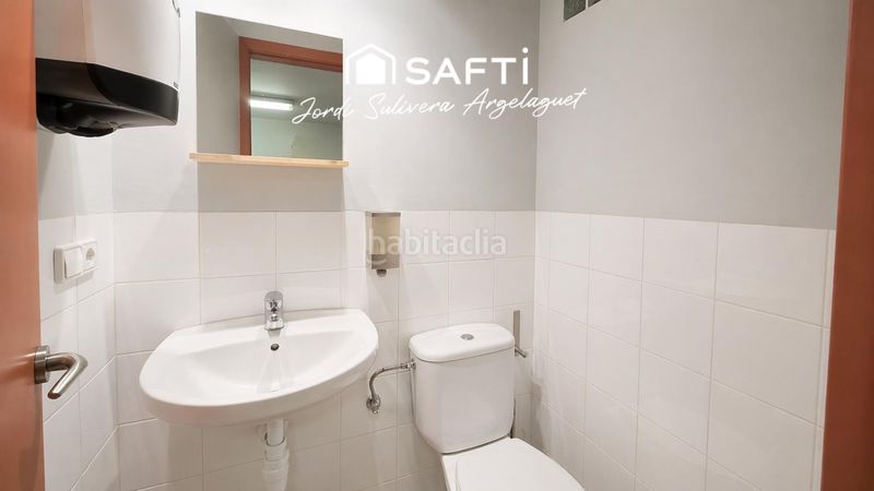 Foto 9d48dd40-f6c6-4c26-8217-0db03ea79e1b. Local comercial a La Devesa Girona