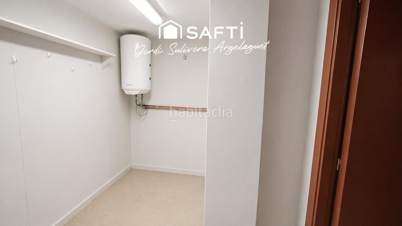 Foto f46f1877-bfce-4aa7-9774-9672f6e774ff. Local comercial a La Devesa Girona