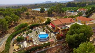 Masia a Gea y Truyols