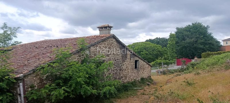 Foto d1e62a1e-0864-44c9-80a3-5ad345587f7b. Masia a Estrada (A)