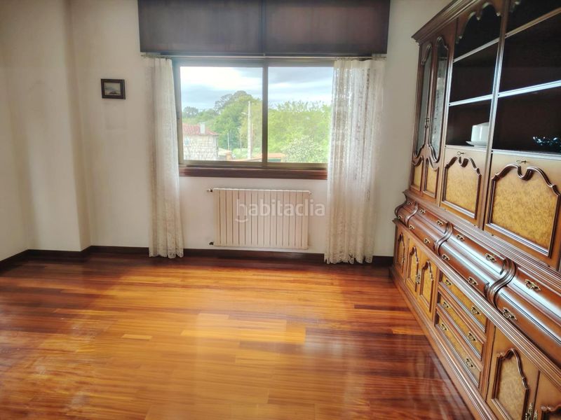 Foto 15316f8b-c4eb-45bd-afde-5c60aeda9d7e. Casa amb calefacció aparcament a Navia Vigo