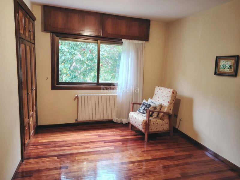 Foto 658fa0c5-fb18-4722-b47f-0ba30ab859b8. Casa amb calefacció aparcament a Navia Vigo