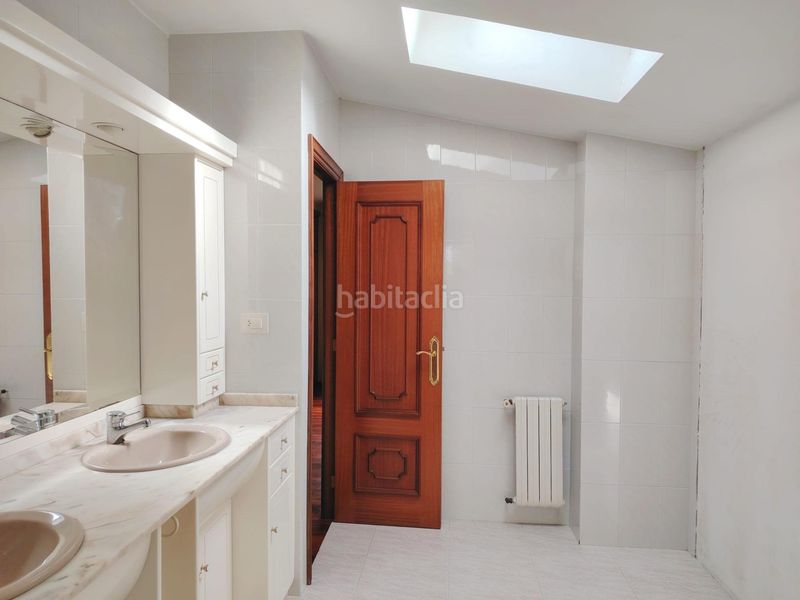 Foto 6d5db746-483d-4933-974a-b4128d1bd133. Casa amb calefacció aparcament a Navia Vigo