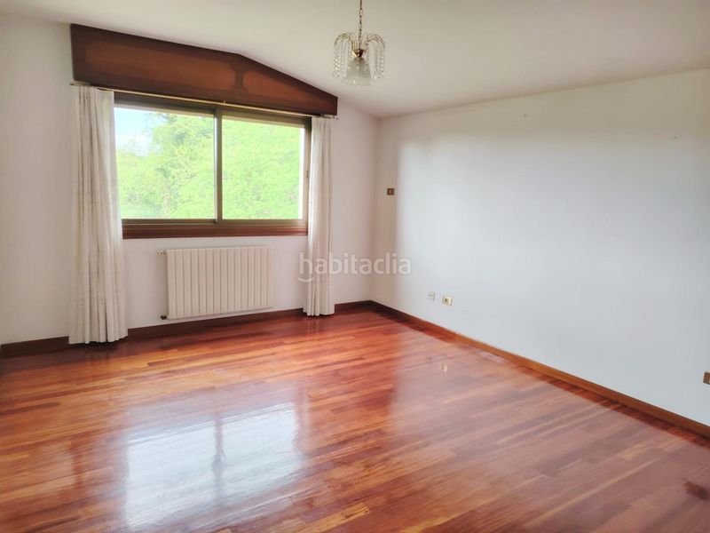 Foto c8e9ac6d-c52e-4227-9322-5413a2303e33. Casa amb calefacció aparcament a Navia Vigo