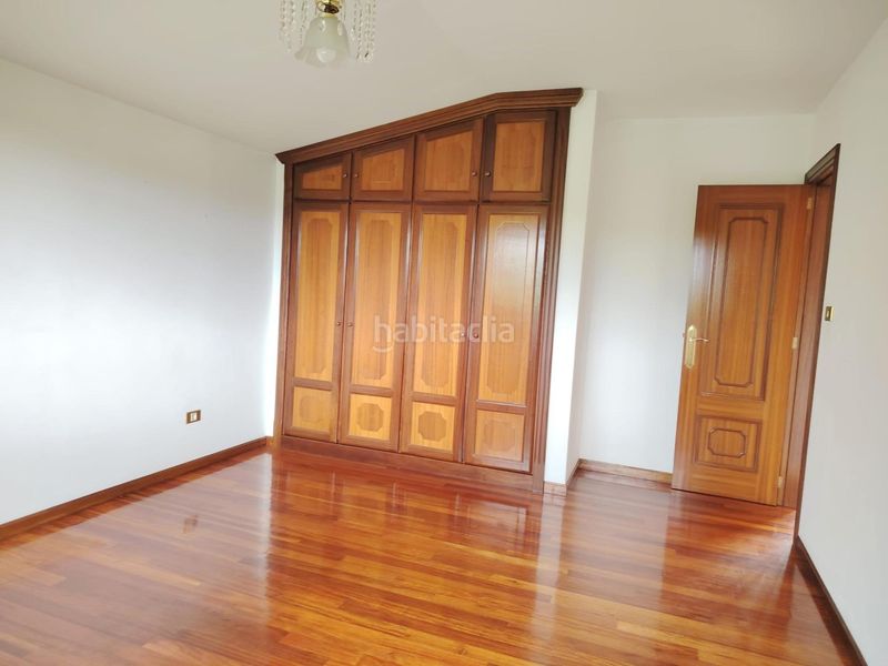 Foto e529a1e8-de50-43f1-9018-2915ffdfa5f4. Casa amb calefacció aparcament a Navia Vigo