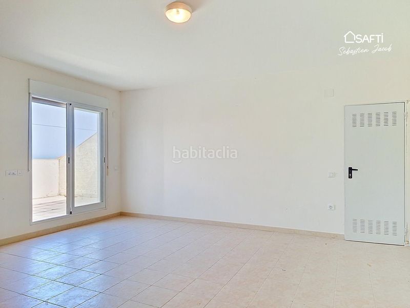 Foto d66f0fb2-1851-43a3-a321-95b29f0a2af1. Pis amb calefacció aparcament a Centro Ciudad Xàbia