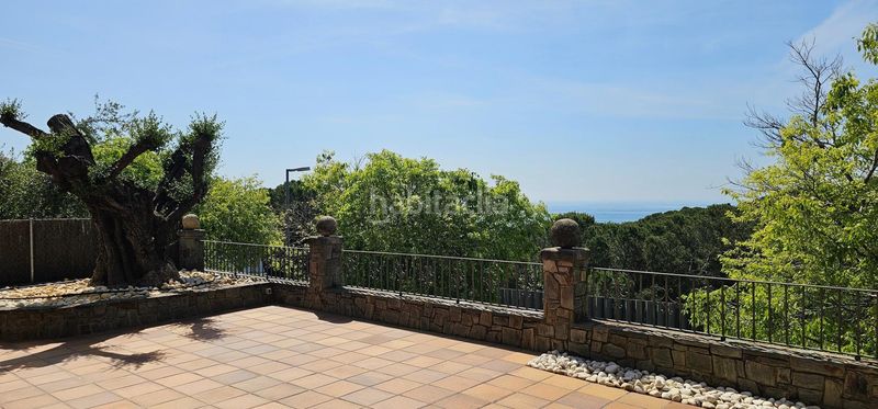 Foto e090517f-adfe-4393-be8a-7b42d5075917. Casa amb calefacció aparcament piscina a Vista Alegre Mataró