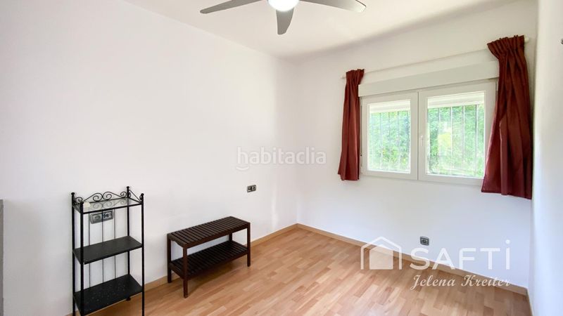 Foto b4fe8a60-da6a-4620-b4d9-fe919228c3e4. Casa amb calefacció piscina a Godelleta