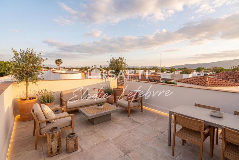 Foto 46ca0d44-8bd3-47bb-ae6a-5716d9dec489. Casa amb calefacció aparcament a Montgrí Empuriabrava