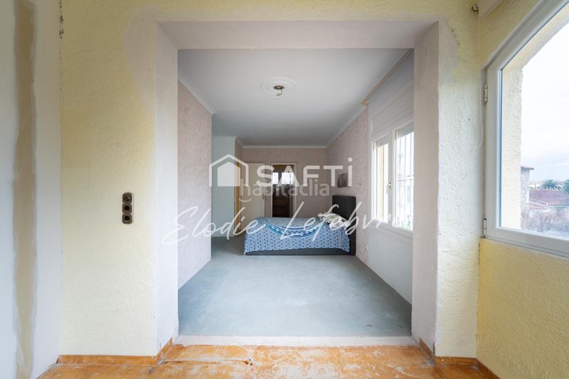 Foto 5a5157ac-b07b-4e8a-ab3d-2165e3ee0a53. Casa amb calefacció aparcament a Montgrí Empuriabrava
