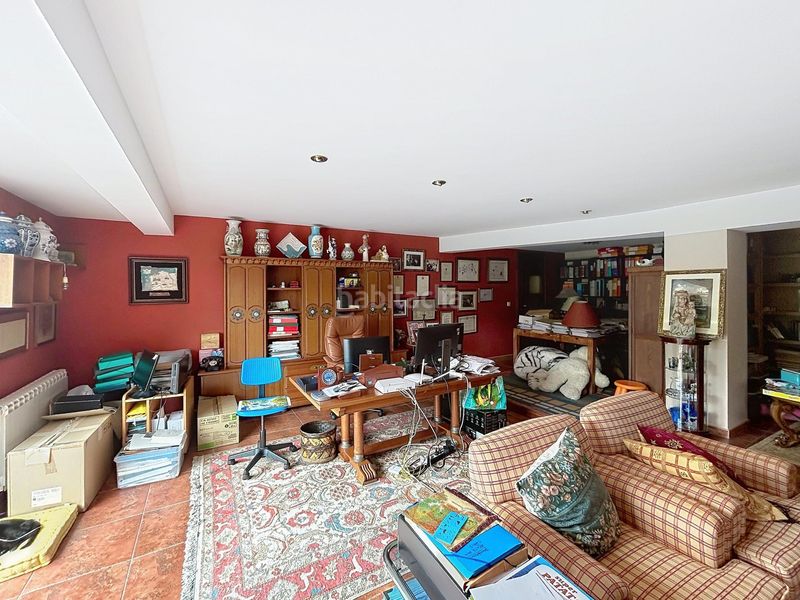 Foto fe332774-ee02-4a94-b063-29d871c3bc9e. Casa amb aparcament piscina a Teo