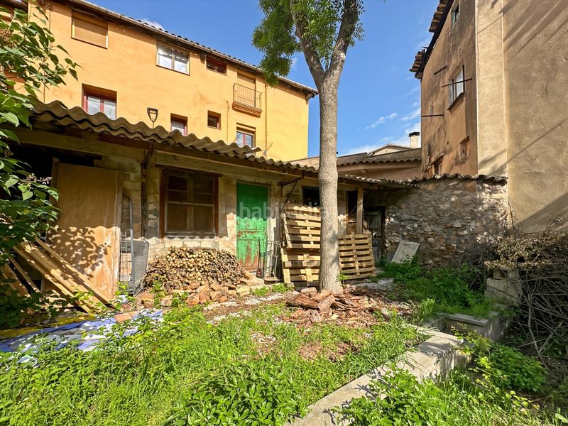 Foto 7e3f378c-cfe8-4770-8577-f6e721c9b4f9. Casa adossada amb calefacció aparcament a Berga