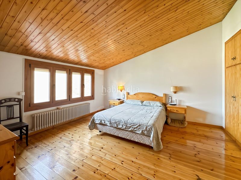 Foto a0939894-3155-4c86-a40a-a68d758d3003. Casa adossada amb calefacció aparcament a Berga