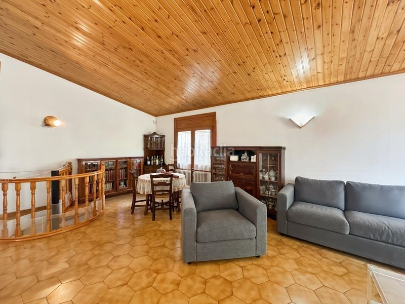 Foto adf2b7cd-c2f6-4f47-b4eb-d050fb37e688. Casa adossada amb calefacció aparcament a Berga
