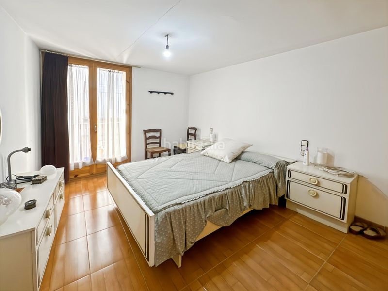 Foto e8d6221a-0701-4d48-a9f0-dd7657a85869. Casa adossada amb calefacció aparcament a Berga