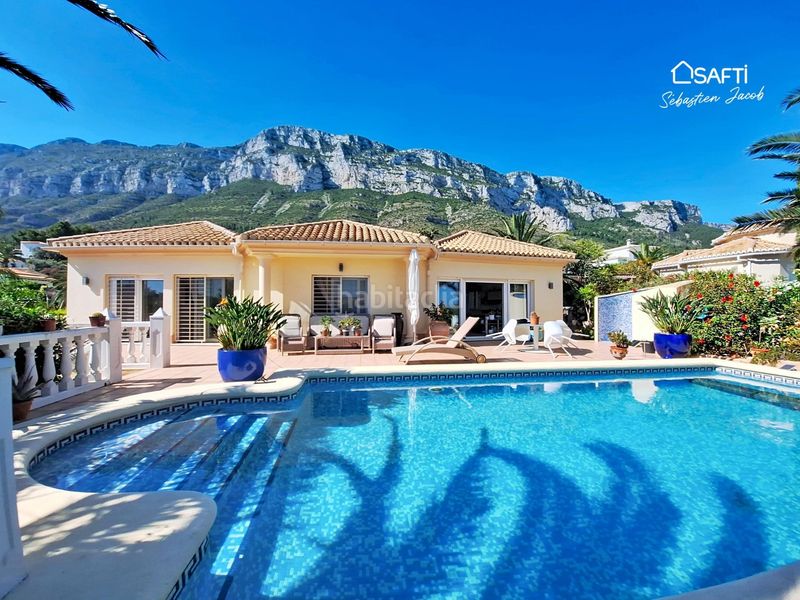 Foto 758f66b2-fb80-42ef-bcf4-328b9ae8c7c5. Casa amb calefacció aparcament piscina a El Montgó Dénia