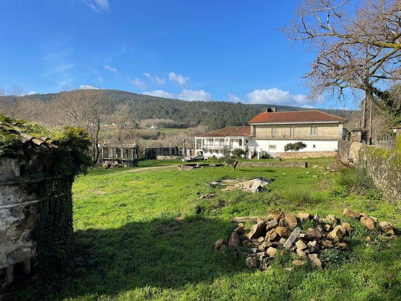 Foto 1d347370-5809-4404-82ee-32536bc63f87. Masia amb aparcament a Teo