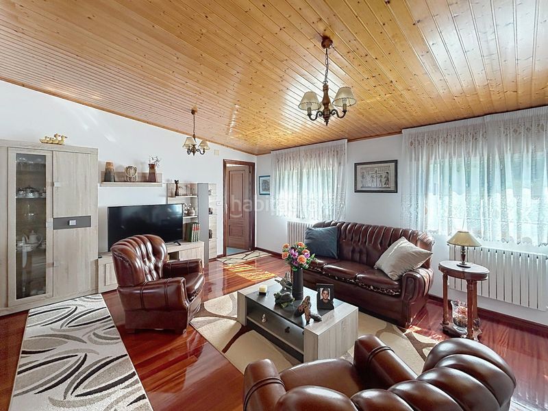 Foto 52800c7d-eb5e-4523-98e3-4389a3f089cd. Casa amb calefacció piscina a Estrada (A)