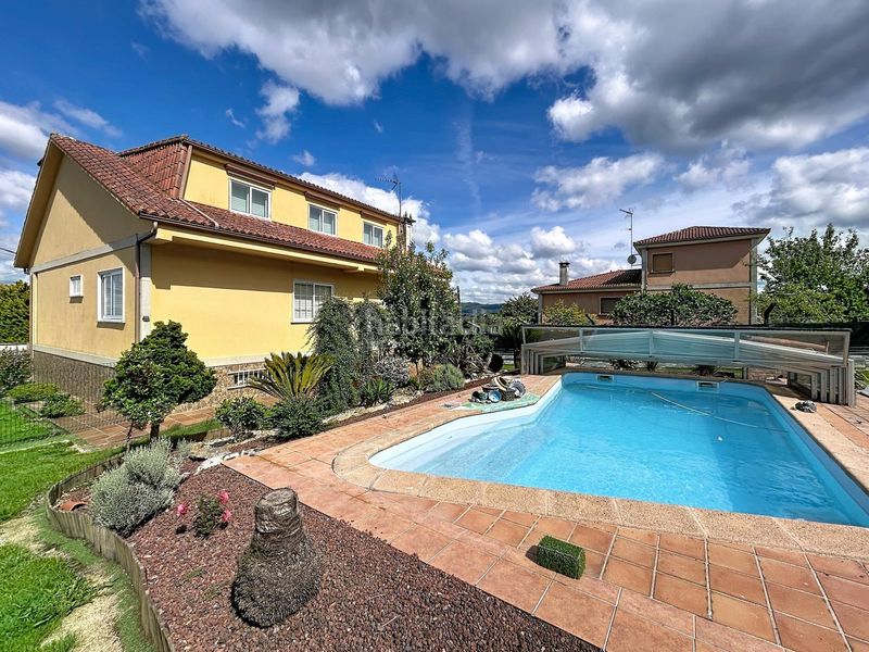 Foto b8568076-9eda-4d34-97b7-99059a5e1942. Casa amb calefacció piscina a Estrada (A)