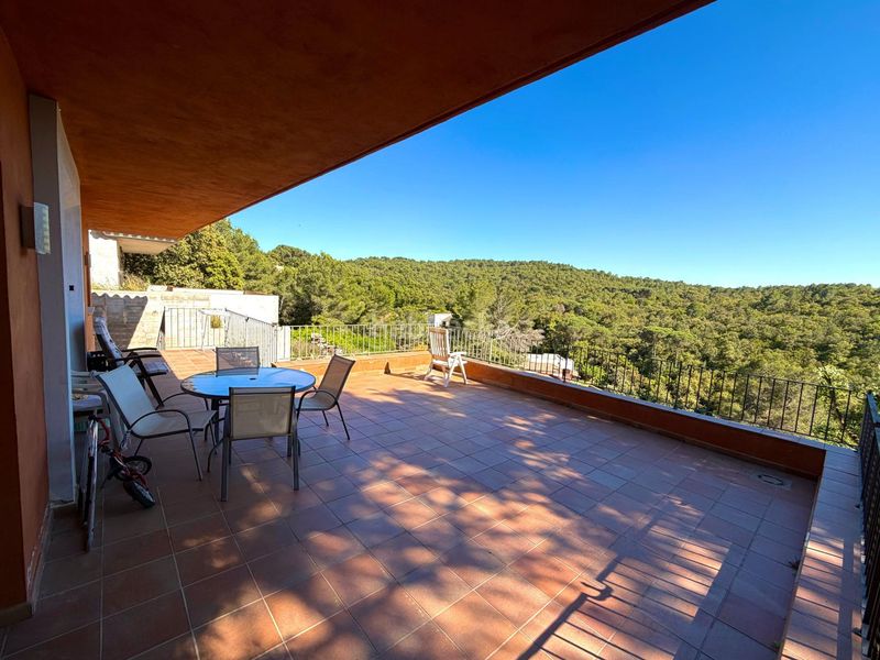 Foto c602248b-e16a-439e-8421-b95b4b3871da. Casa amb aparcament a residencial Begur-esclanyà Begur