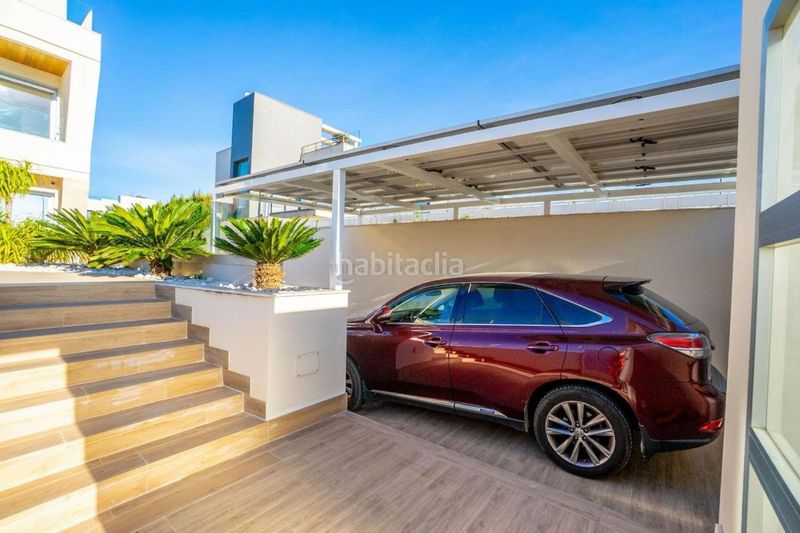 Foto aea46096-9e0d-4296-8f37-20923a1c8d70. Casa amb aparcament piscina a Campoamor Orihuela