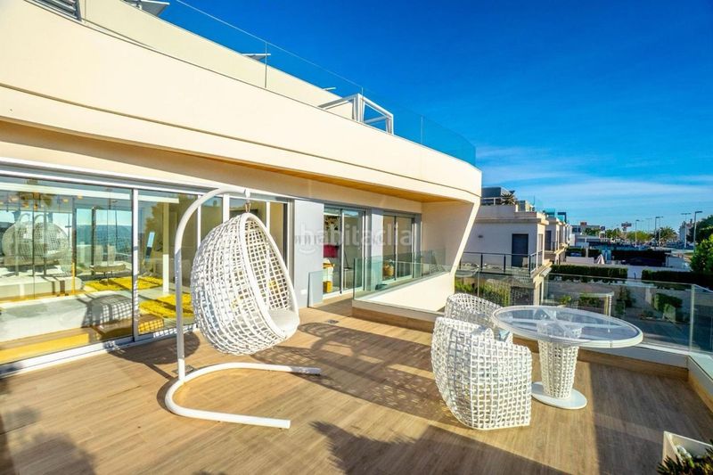 Foto d1007b22-d4c5-444e-a5a0-aeecde911cf6. Casa amb aparcament piscina a Campoamor Orihuela