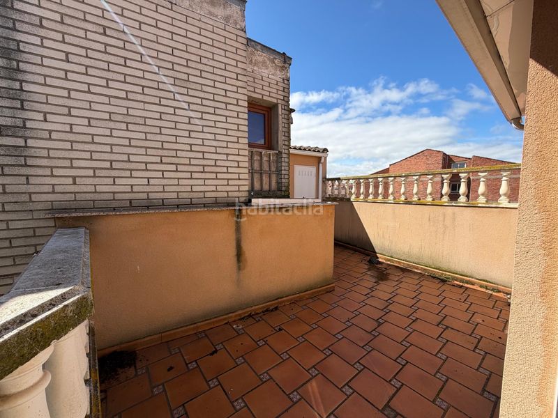 Foto 86d87675-65a2-42c6-8c7e-20a5e6568d6a. Edificio in Bañeza (La)