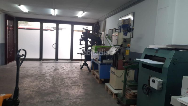 Foto b363d8e9-3dec-4f3a-a118-63bc66447315. Local comercial a Putget - Farró Barcelona