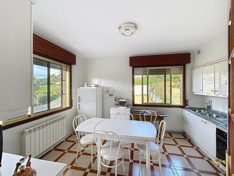 Foto 5e9d7310-ede9-420c-8531-9a275197b7e8. Casa amb calefacció aparcament a Meis
