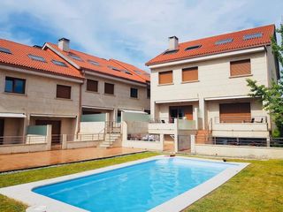 Maison jumelée à Sanxenxo Pueblo