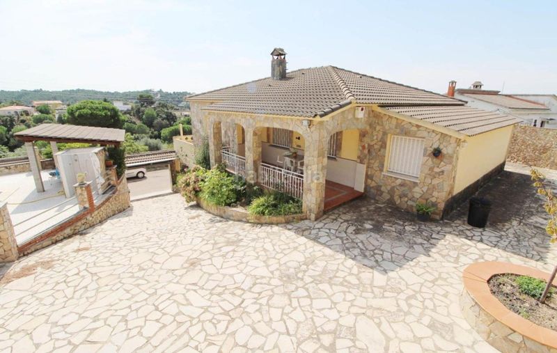 Foto b19ea2e0-5b21-45c1-b56e-529a19a05f33. Casa amb calefacció aparcament piscina a Aiguaviva Parc Vidreres