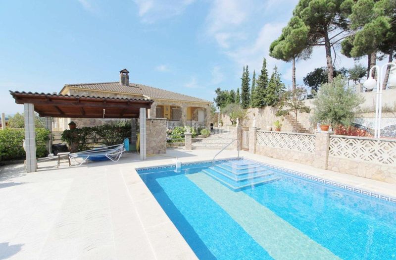 Foto b204baaf-4950-4e99-95e2-822044bf0e29. Casa amb calefacció aparcament piscina a Aiguaviva Parc Vidreres