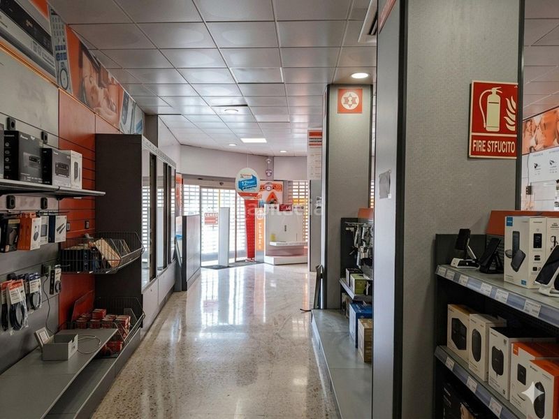 Foto 23c241b3-c4d0-46d3-acf0-d9f9ffe7adb9. Local comercial a Petrer
