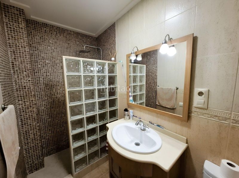 Foto e7e00e7b-8bf1-41bc-97f5-e0750e145329. Casa adossada a Centro Ontinyent